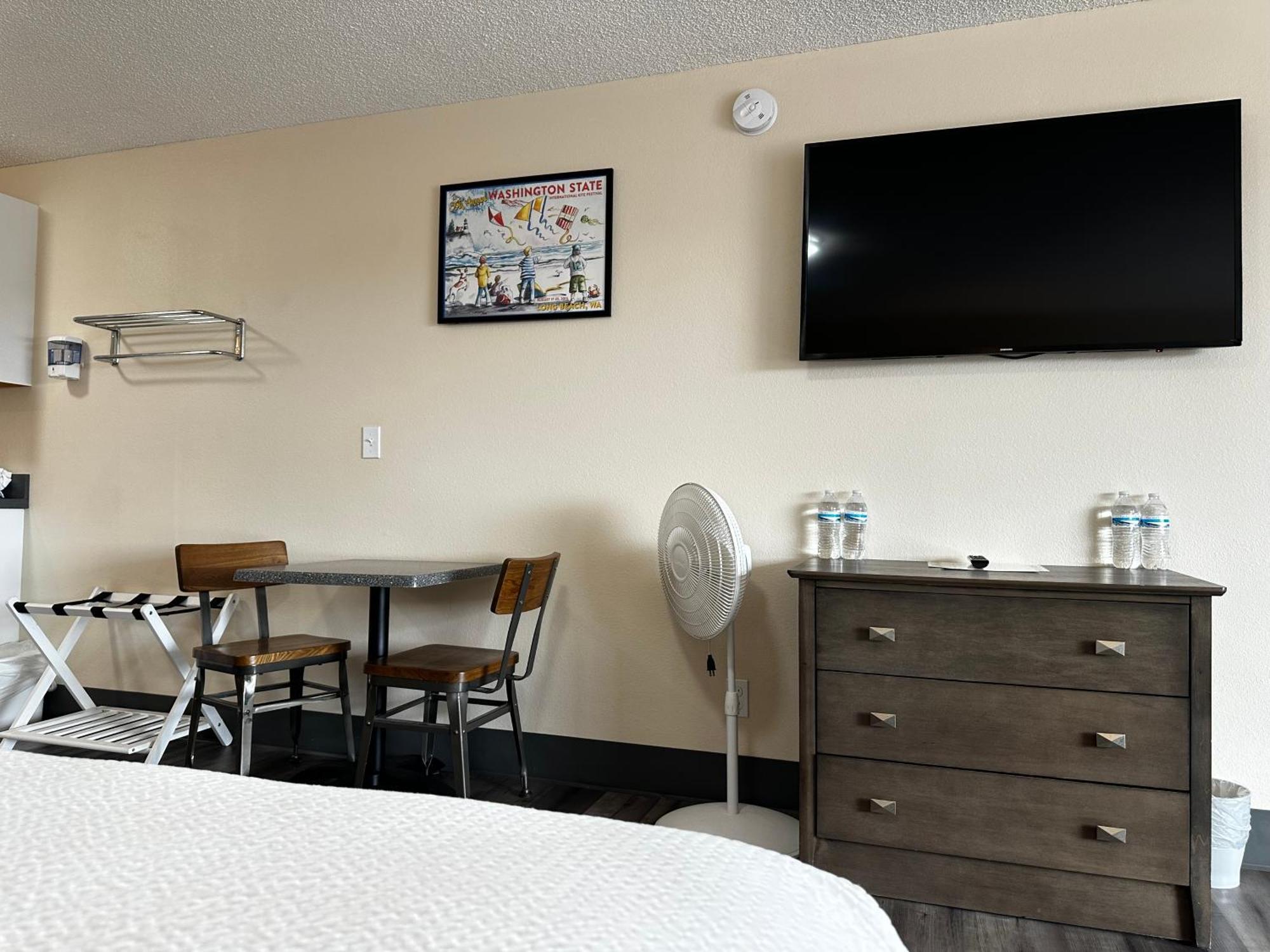 Inn At The Sea Long Beach Room photo